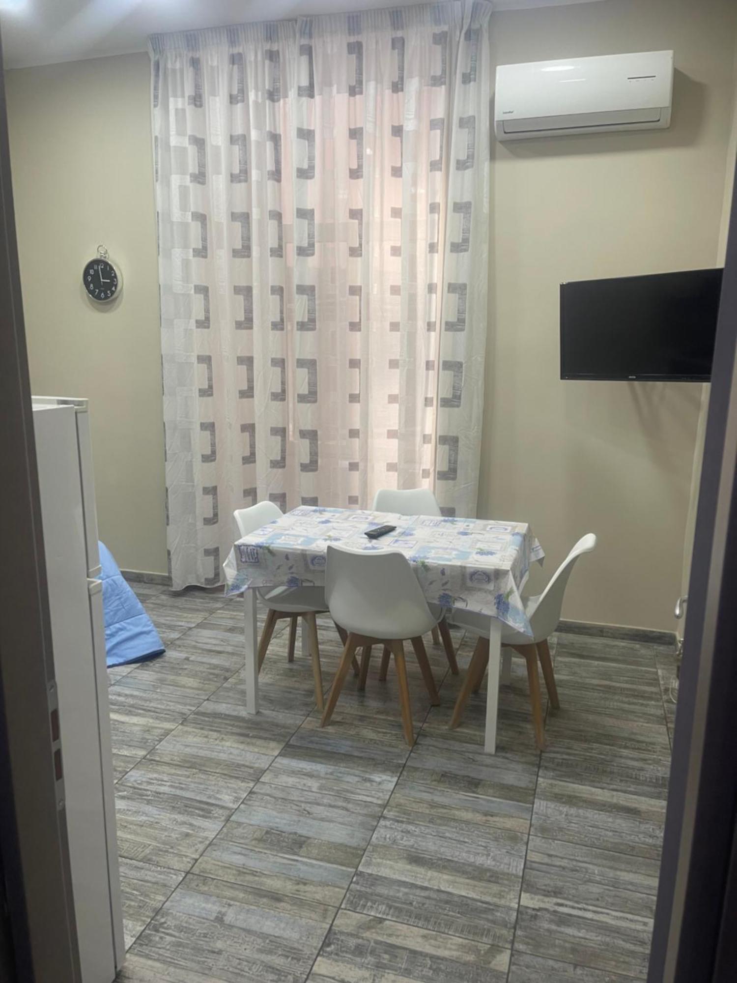 Chez Moi Naples