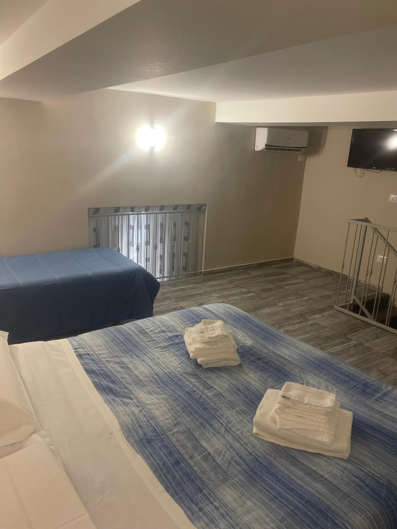 Chez Moi Naples