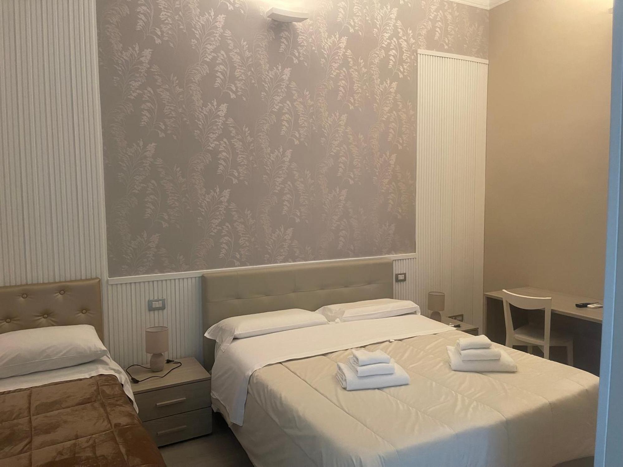 Chez Moi Naples